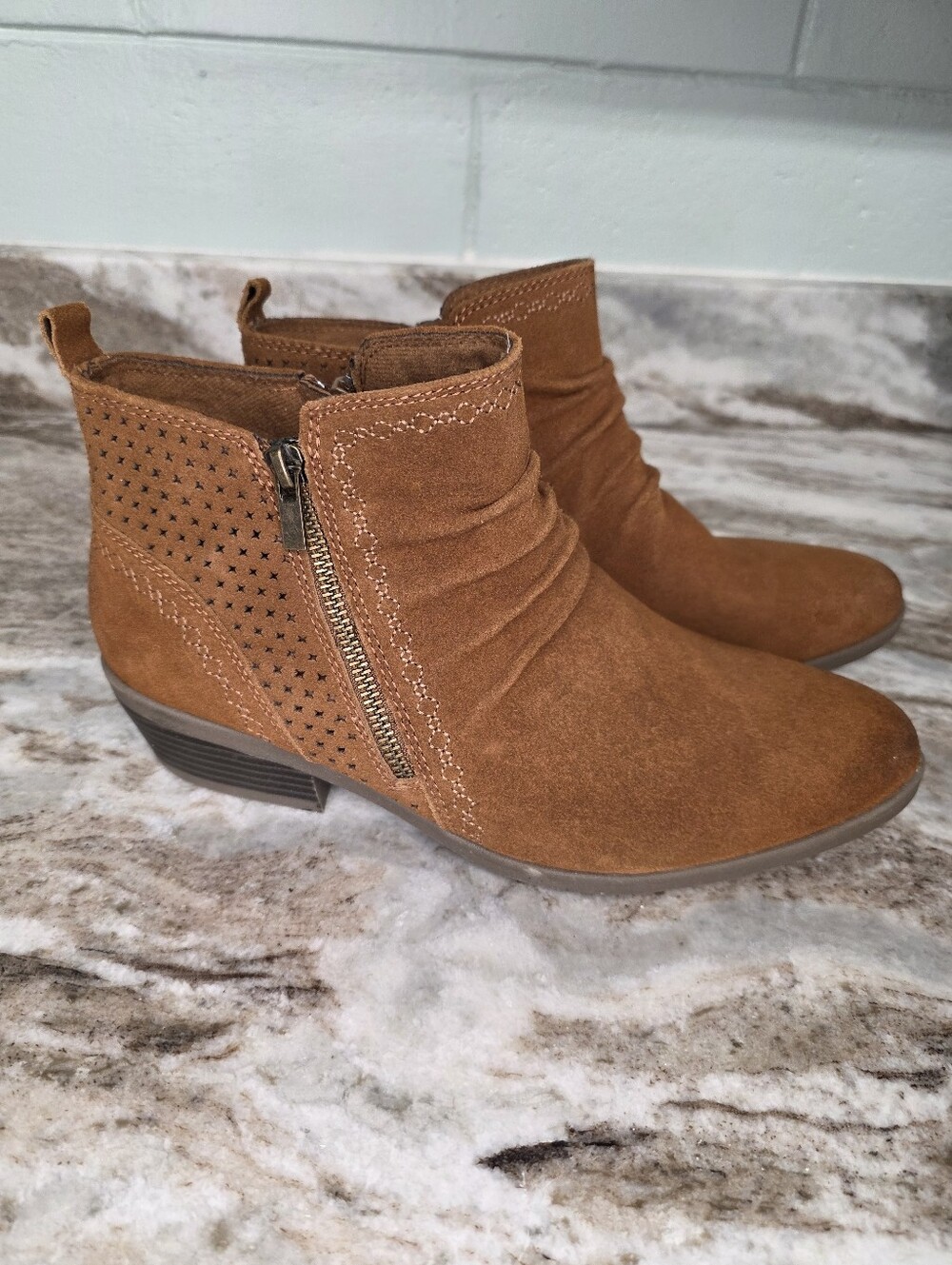 Earth Origins Cheryl Suede Booties Cognac Women's Size 11 - Picture 1 of 9
